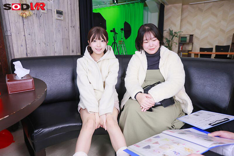 【VR】ひなちゃん、●歳の誕生日おめでとう!写真スタジオにお祝いでドレス 撮影をしに来た●女を試着室で悪戯してついでに初貫通。 画像4