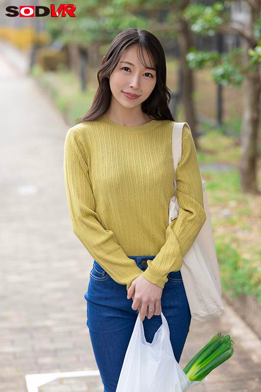 【VR】【8K】玉井晴香 初VR 綺麗すぎる友達のお母さんは、息子ほど歳の離れたチ×ポにも簡単にイカされてしまう‘敏感すぎるオンナ’でした。 画像2