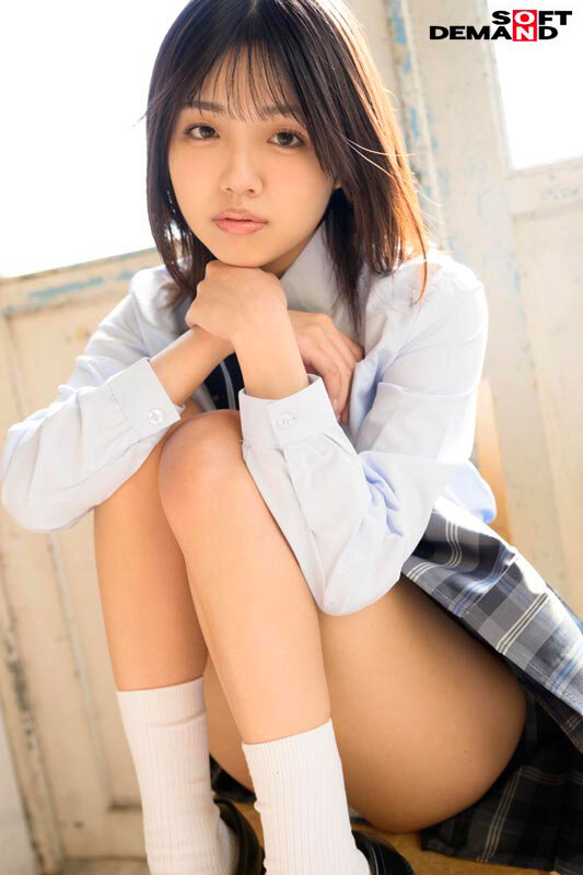 18 歳 AV デビュー「あちゃんです！！身バレ上等！！」タレ目のたぬき顔と四国育ちの阿波弁が可愛すぎる 穂村あいね 画像3