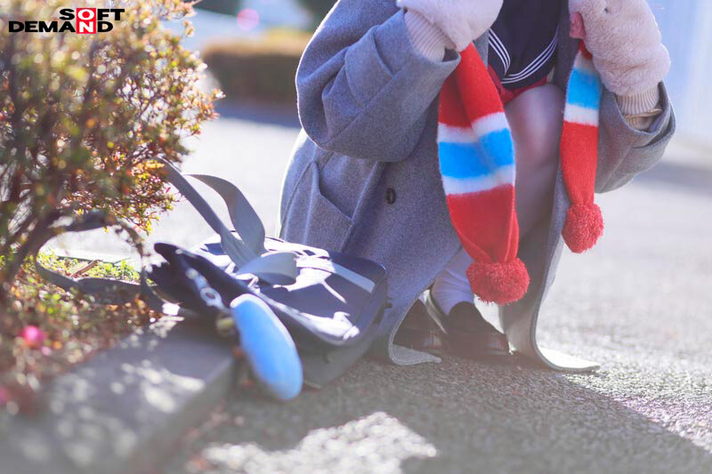 マジックミラー号 10代の学生男女が身体と相性で挑戦！ アオハル2人3脚！ ちょっとオトナのピクトグラムチャレンジ！ 全て成功したら、最新スマホをプレゼント！ 近くなりすぎた距離感が若い性欲を弾けさせる！？ ヤッてはいけない友達同士が禁断SEX！？ 画像17