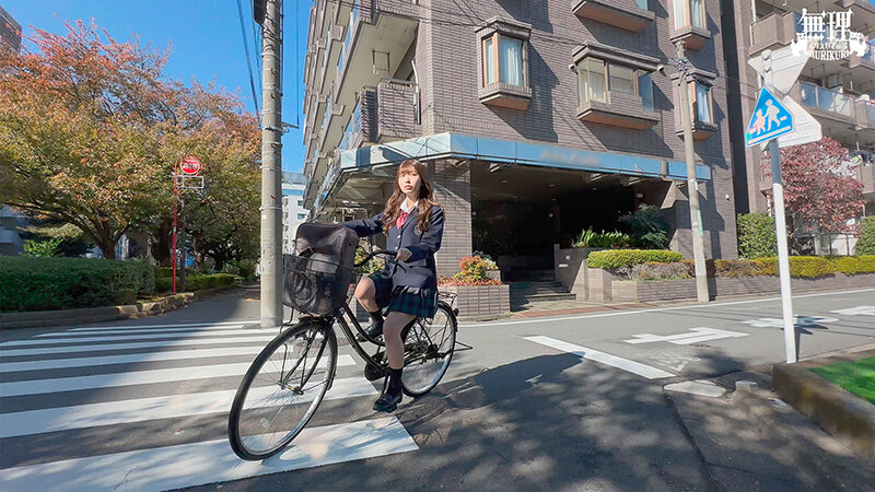 長時間放置「ケツ突き出しバイブ拘束」でイキ壊れ！感度バグって尻ブル振動×腰クネ回転痙攣オナホマ●コ女に魔改造 画像3