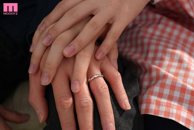「私は2番目でもイイですよ」妻子が実家帰省中に、乳デカ保母さんの誘いに負けて始まる仮ソメ同棲不倫中出し1週間 彩月七緒 画像20